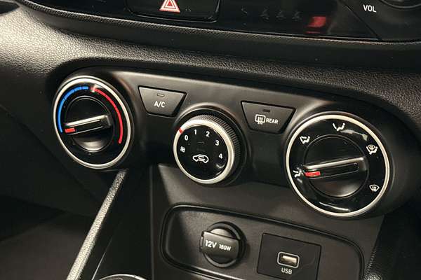 2019 Hyundai Venue Active QX