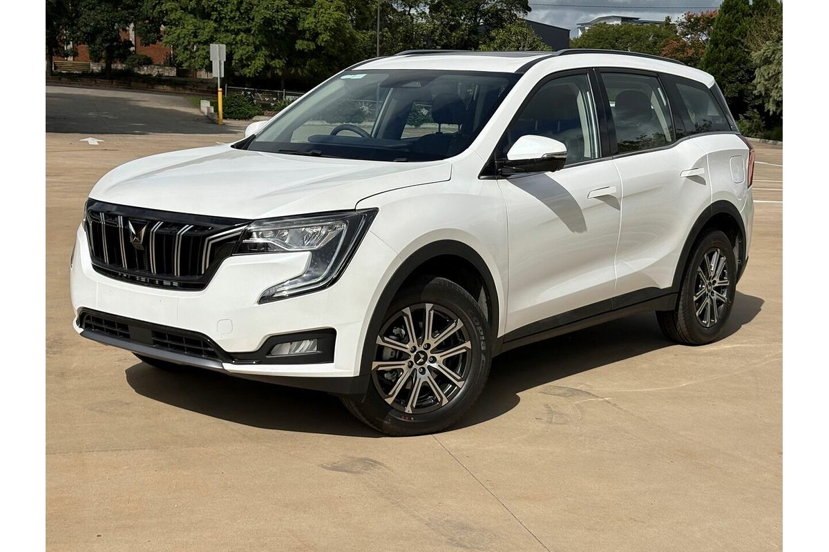 2025 Mahindra XUV700 AX7L MY25