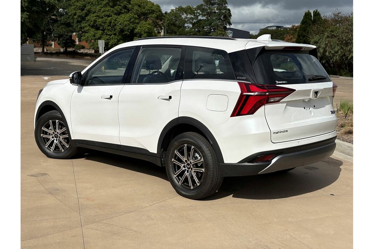 2025 Mahindra XUV700 AX7L MY25