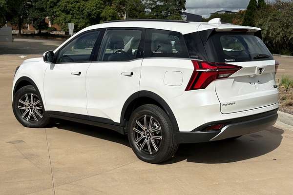 2025 Mahindra XUV700 AX7L MY25