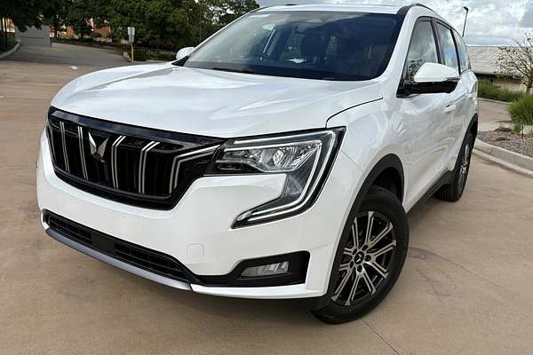 2025 Mahindra XUV700 AX7L MY25