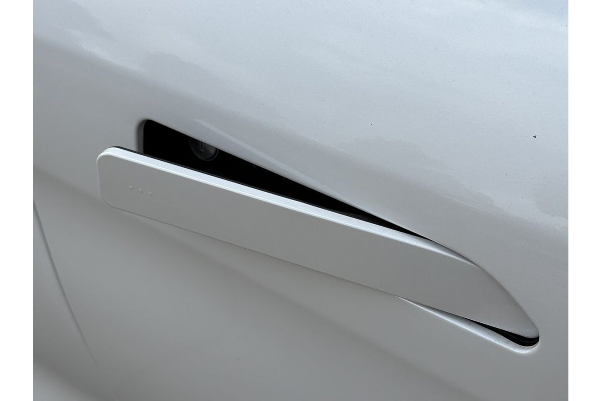 2025 Mahindra XUV700 AX7L MY25