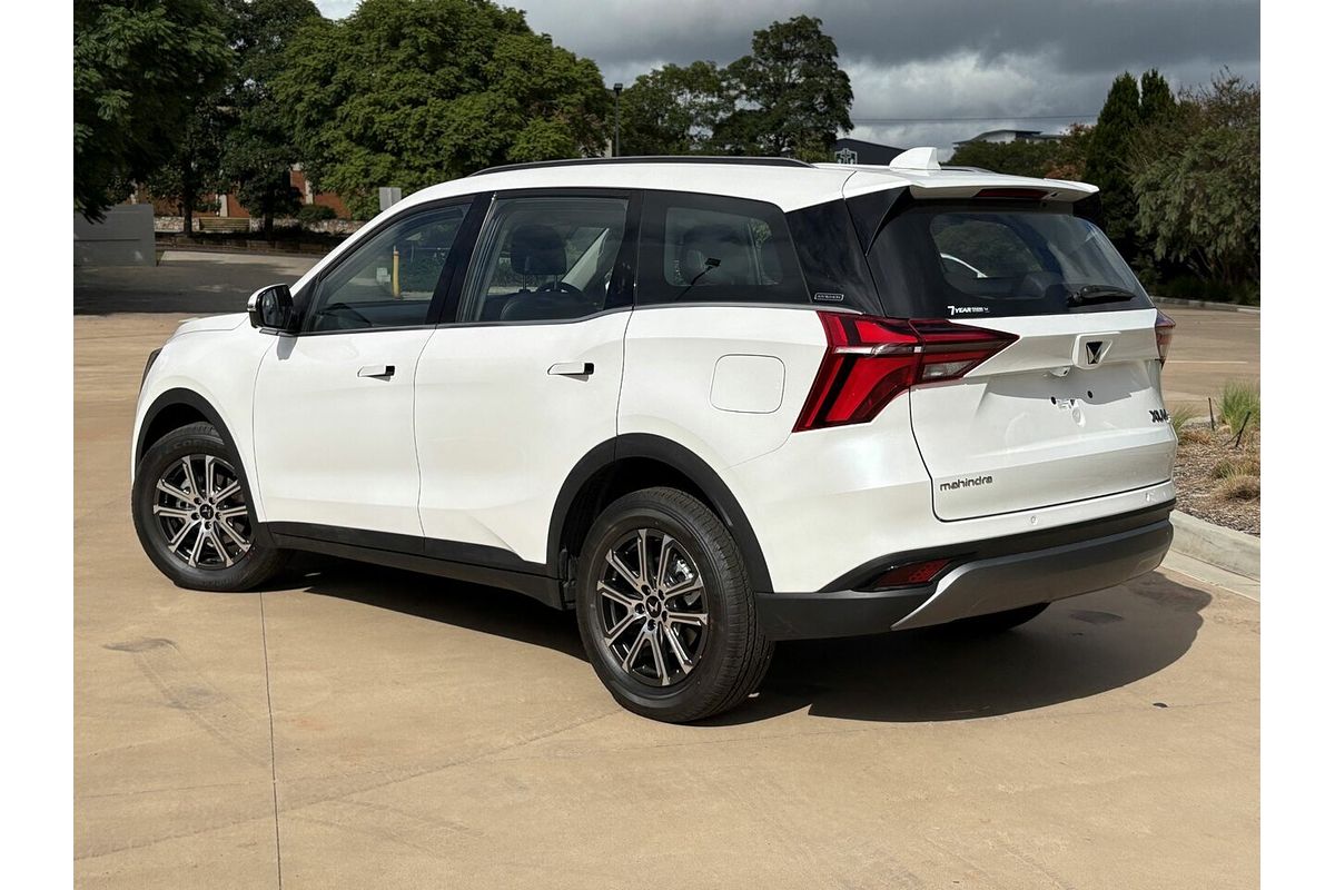 2025 Mahindra XUV700 AX7L MY25