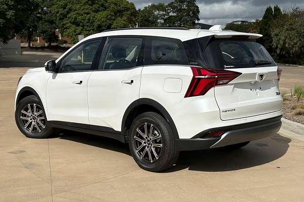 2025 Mahindra XUV700 AX7L MY25