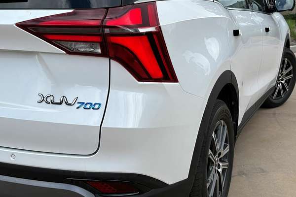 2025 Mahindra XUV700 AX7L MY25
