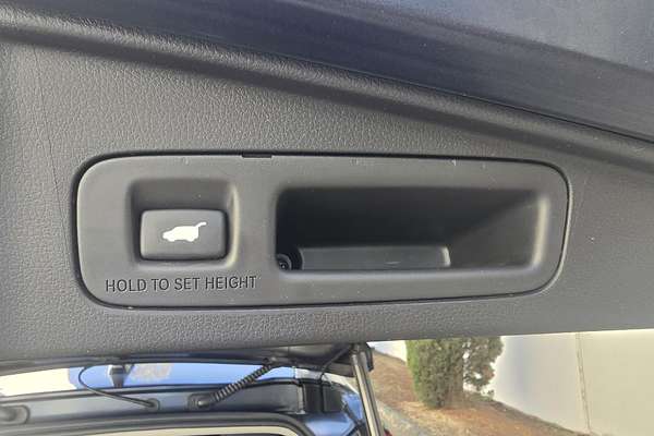 2022 Honda CR-V VTi LX AWD RW