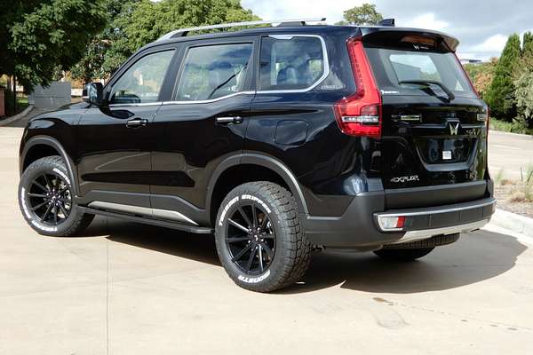 2025 Mahindra Scorpio Z8L