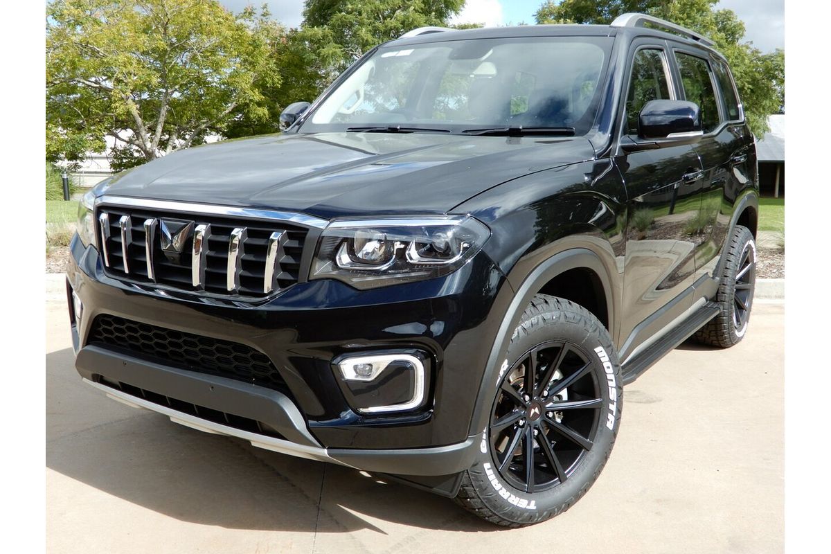 2025 Mahindra Scorpio Z8L