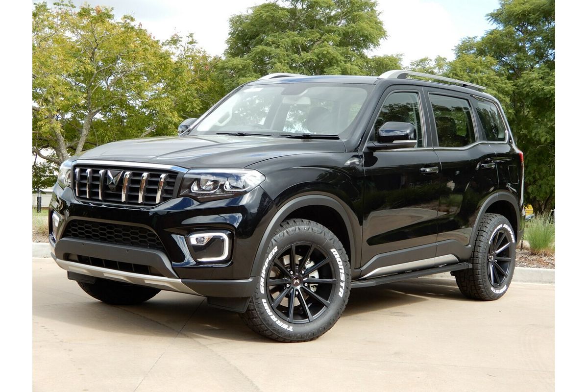 2025 Mahindra Scorpio Z8L
