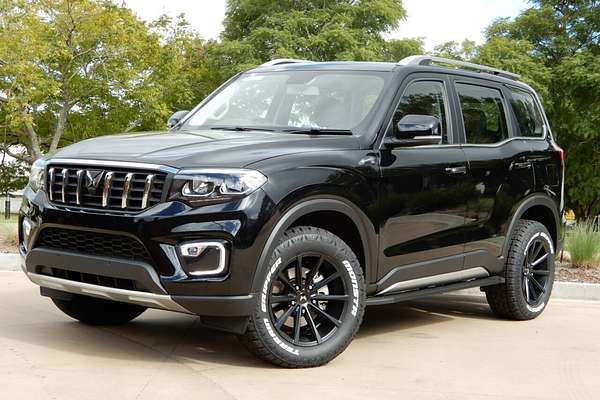 2025 Mahindra Scorpio Z8L