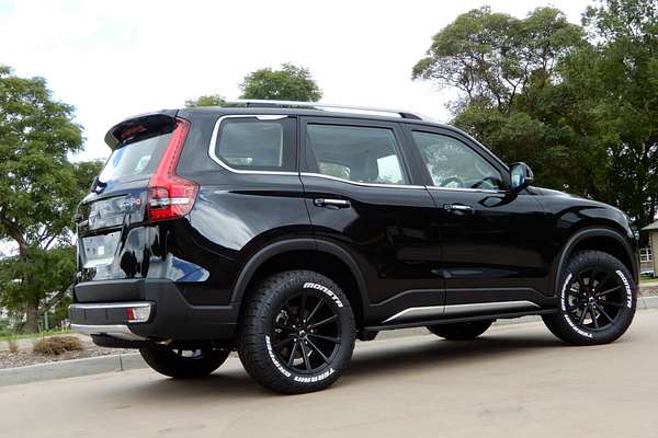 2025 Mahindra Scorpio Z8L