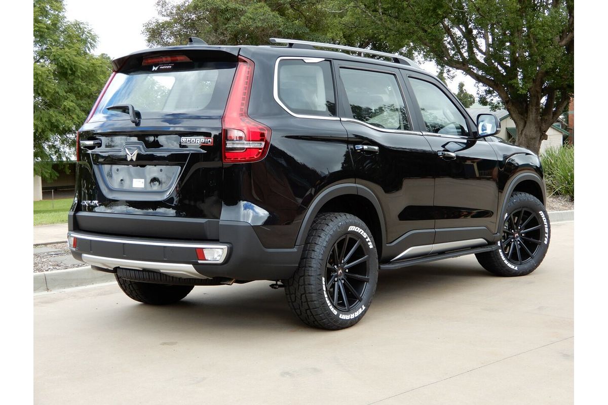 2025 Mahindra Scorpio Z8L
