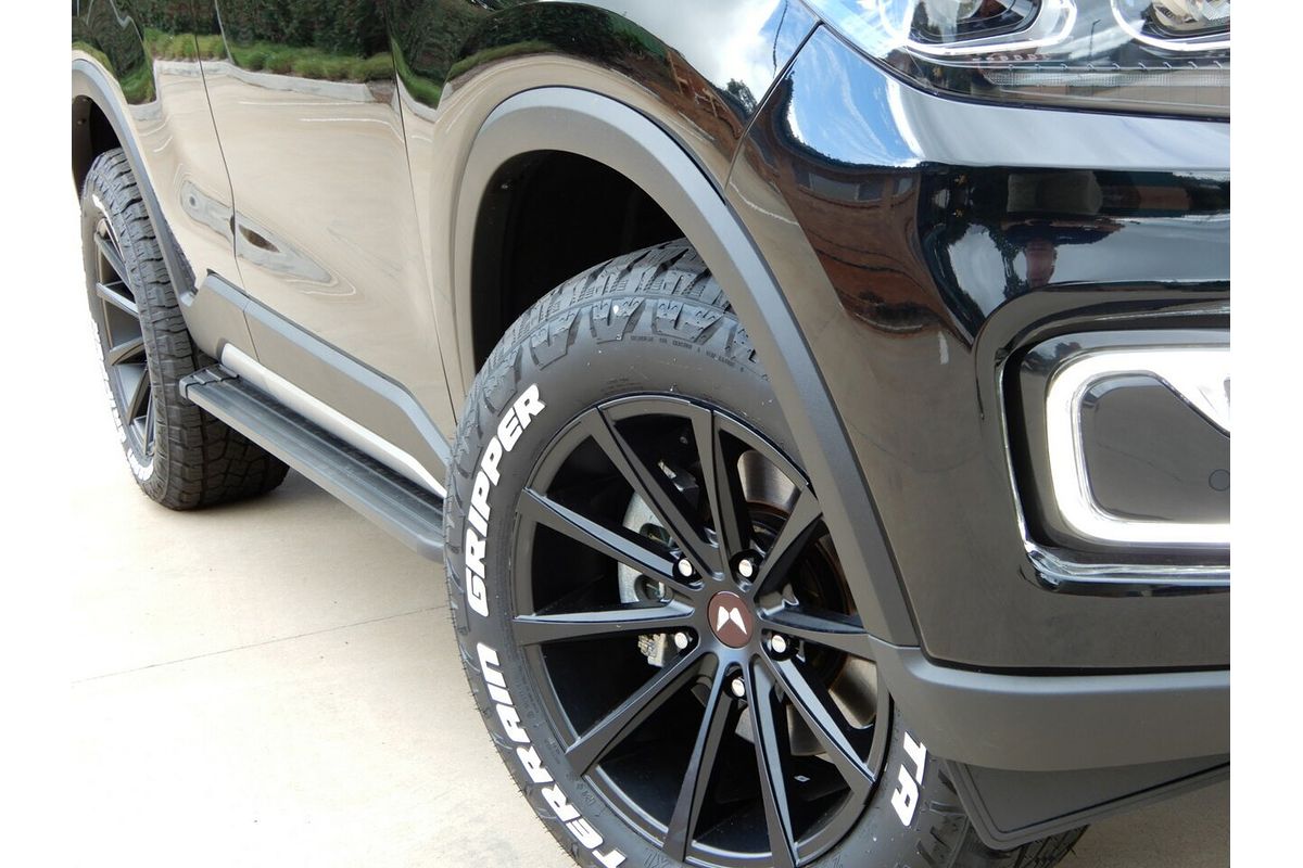 2025 Mahindra Scorpio Z8L