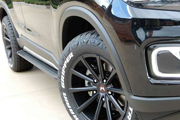 2025 Mahindra Scorpio Z8L
