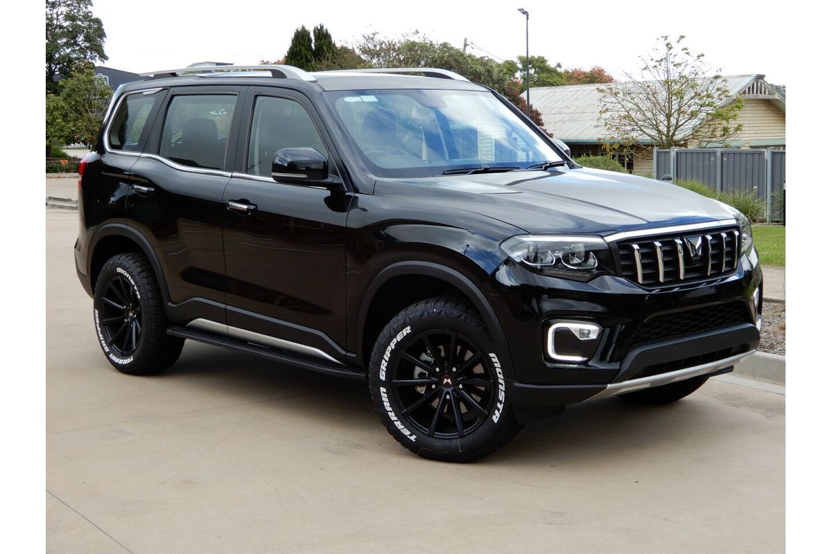 2025 Mahindra Scorpio Z8L