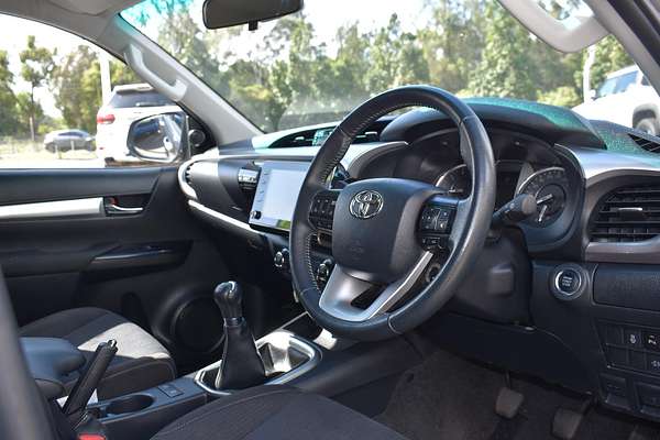 2020 Toyota Hilux SR5 GUN126R 4X4