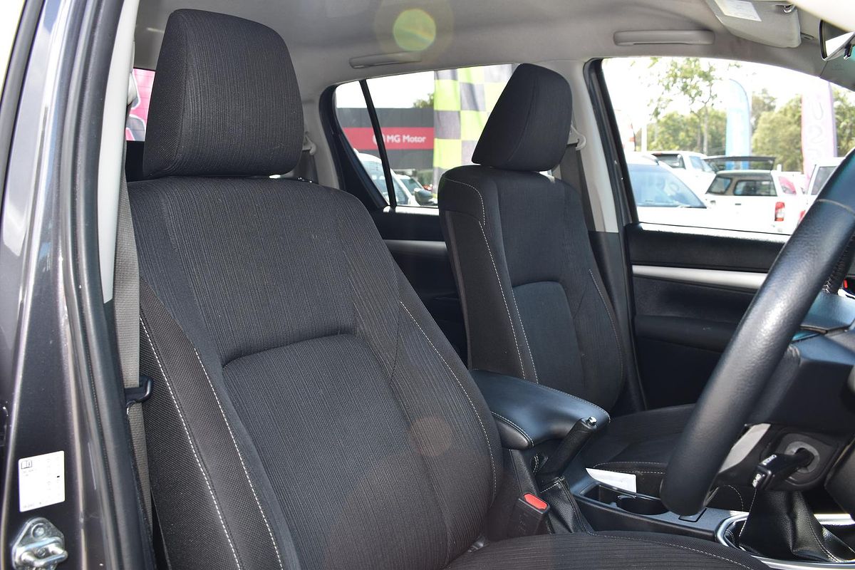 2020 Toyota Hilux SR5 GUN126R 4X4
