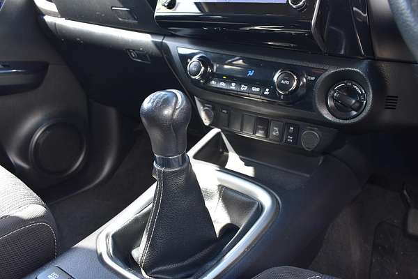 2020 Toyota Hilux SR5 GUN126R 4X4