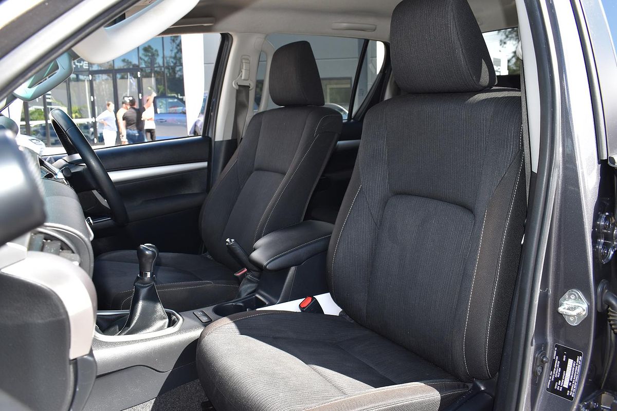 2020 Toyota Hilux SR5 GUN126R 4X4