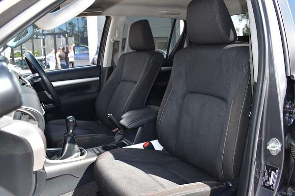 2020 Toyota Hilux SR5 GUN126R 4X4