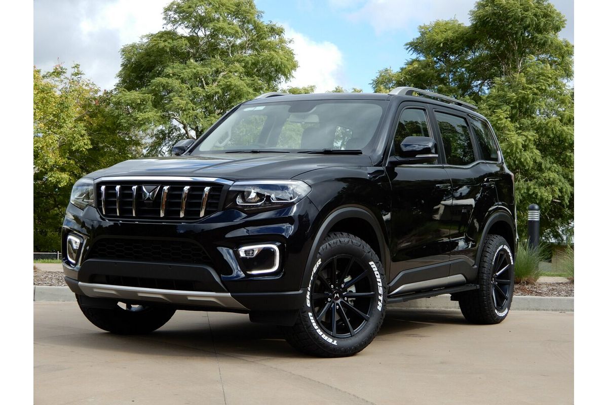 2025 Mahindra Scorpio Z8L