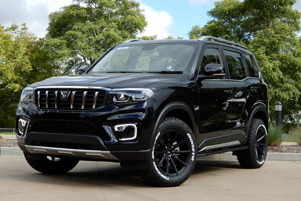 2025 Mahindra Scorpio Z8L