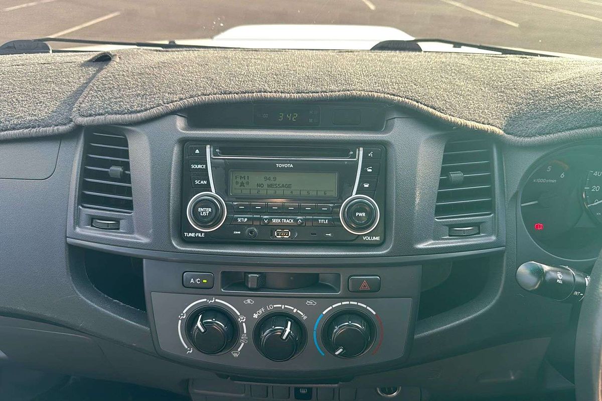2013 Toyota Hilux SR KUN26R 4X4