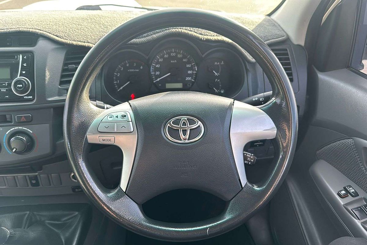 2013 Toyota Hilux SR KUN26R 4X4