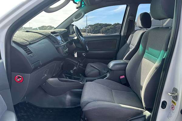 2013 Toyota Hilux SR KUN26R 4X4