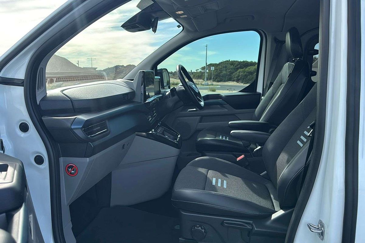 2024 Ford Tourneo Active AV SWB