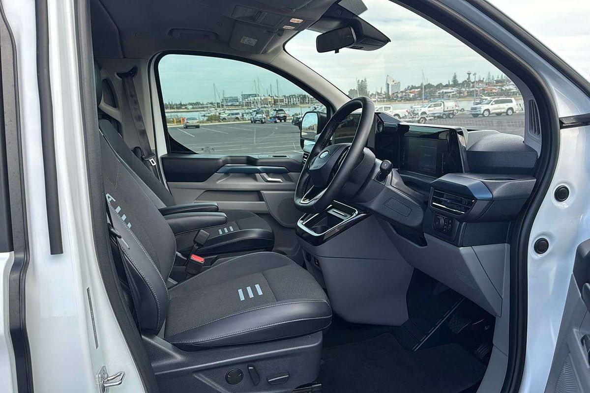 2024 Ford Tourneo Active AV SWB