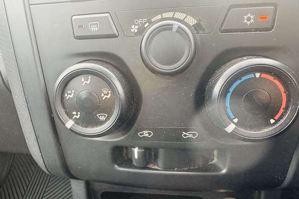 2015 Isuzu D-MAX SX High Ride Rear Wheel Drive