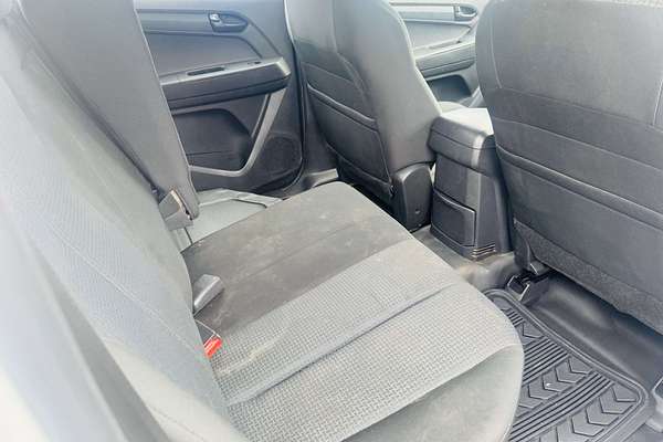 2015 Isuzu D-MAX SX High Ride Rear Wheel Drive
