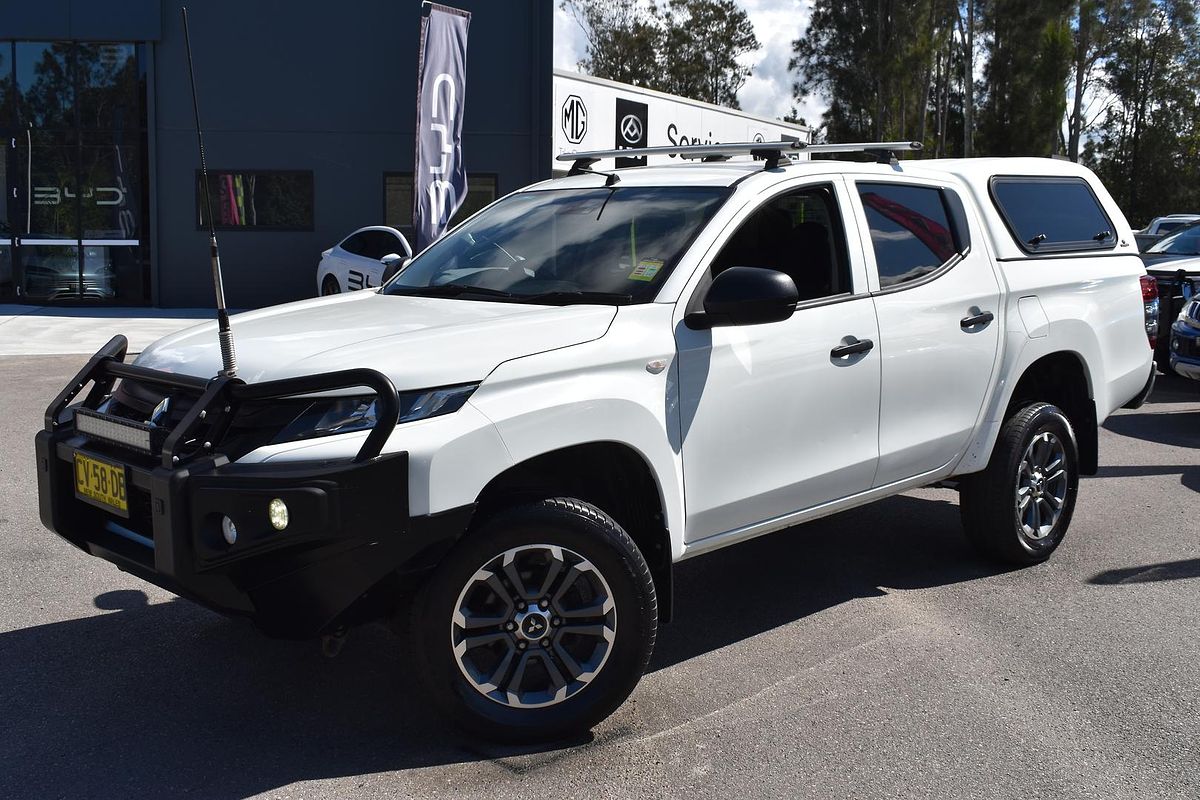 2019 Mitsubishi Triton GLX MR 4X4