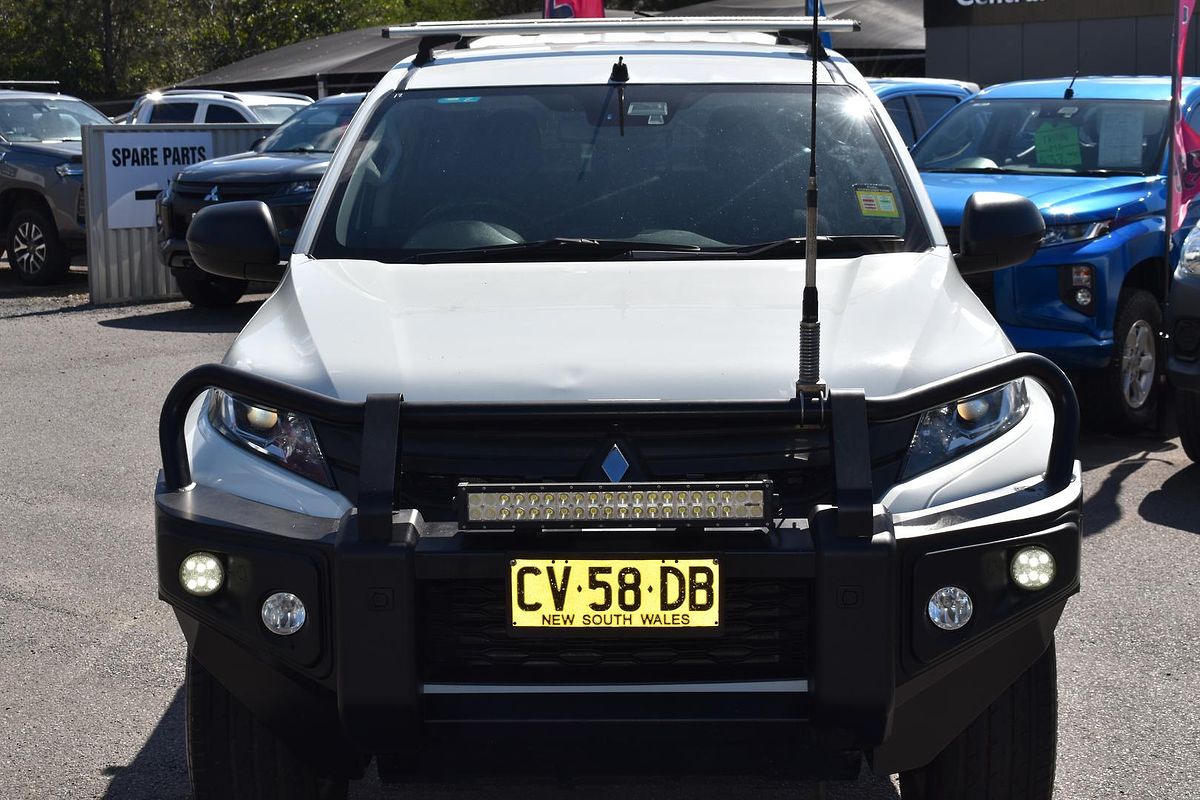 2019 Mitsubishi Triton GLX MR 4X4