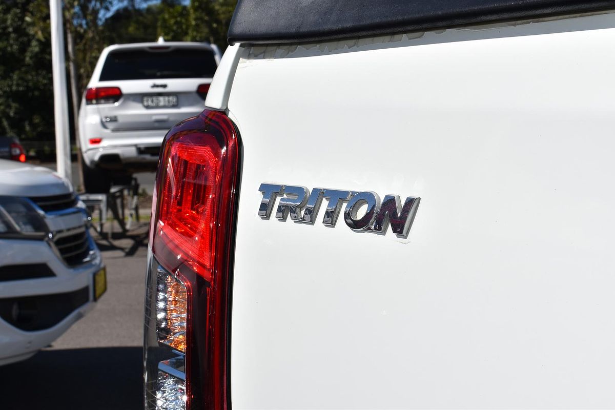 2019 Mitsubishi Triton GLX MR 4X4