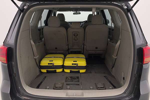 2017 Kia Carnival S YP