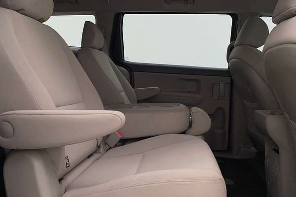 2017 Kia Carnival S YP