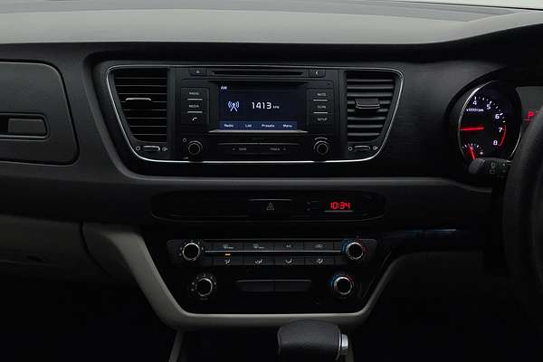 2017 Kia Carnival S YP