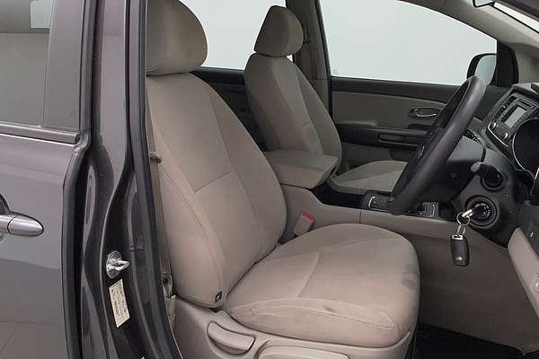 2017 Kia Carnival S YP