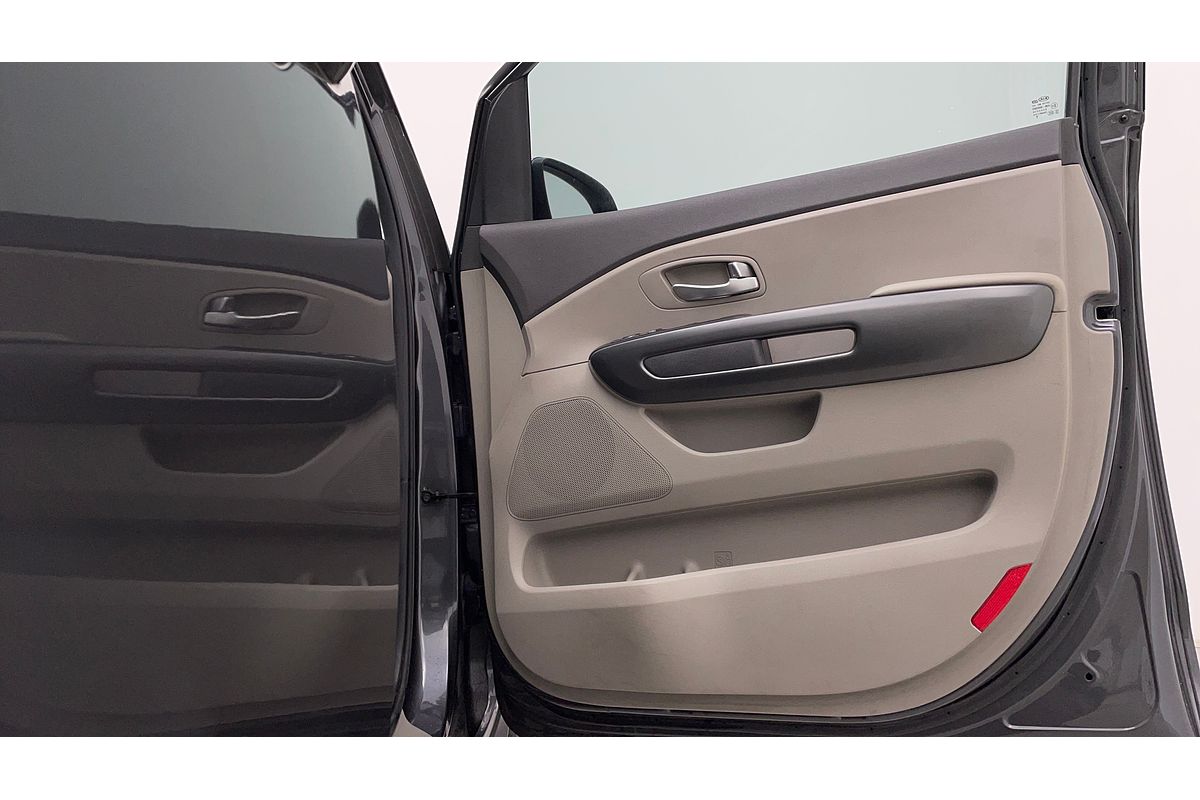 2017 Kia Carnival S YP