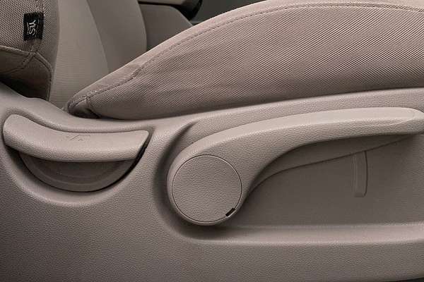 2017 Kia Carnival S YP