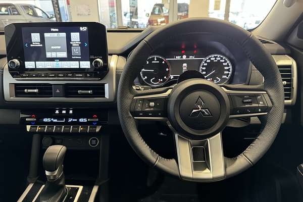 2024 Mitsubishi Triton GLS MV