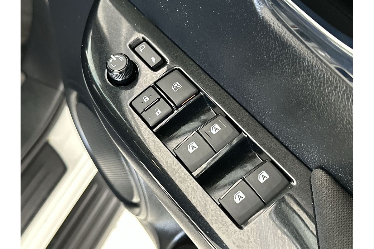 2020 Toyota Hilux SR5 GUN126R 4X4