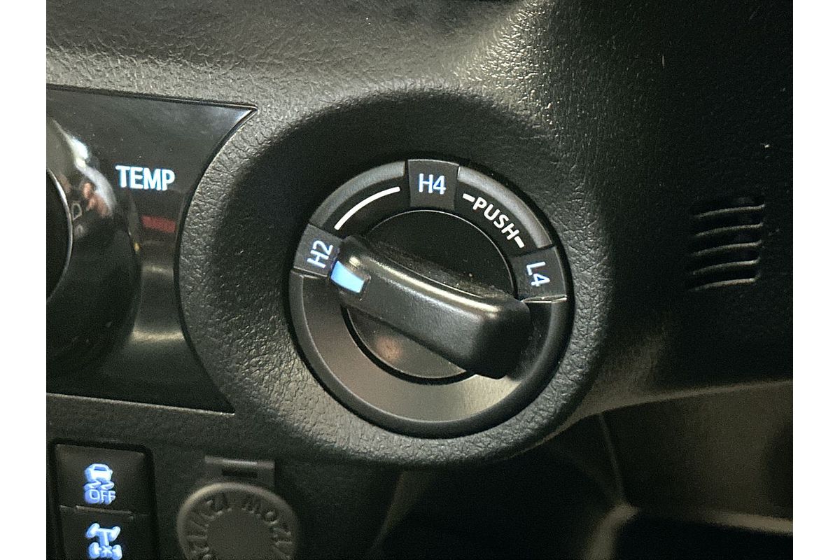 2020 Toyota Hilux SR5 GUN126R 4X4