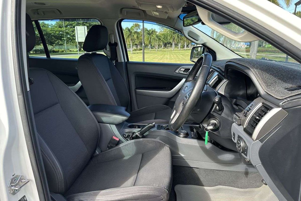 2016 Ford Everest Trend UA