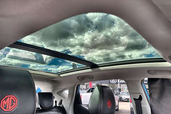 2020 MG ZS Essence AZS1
