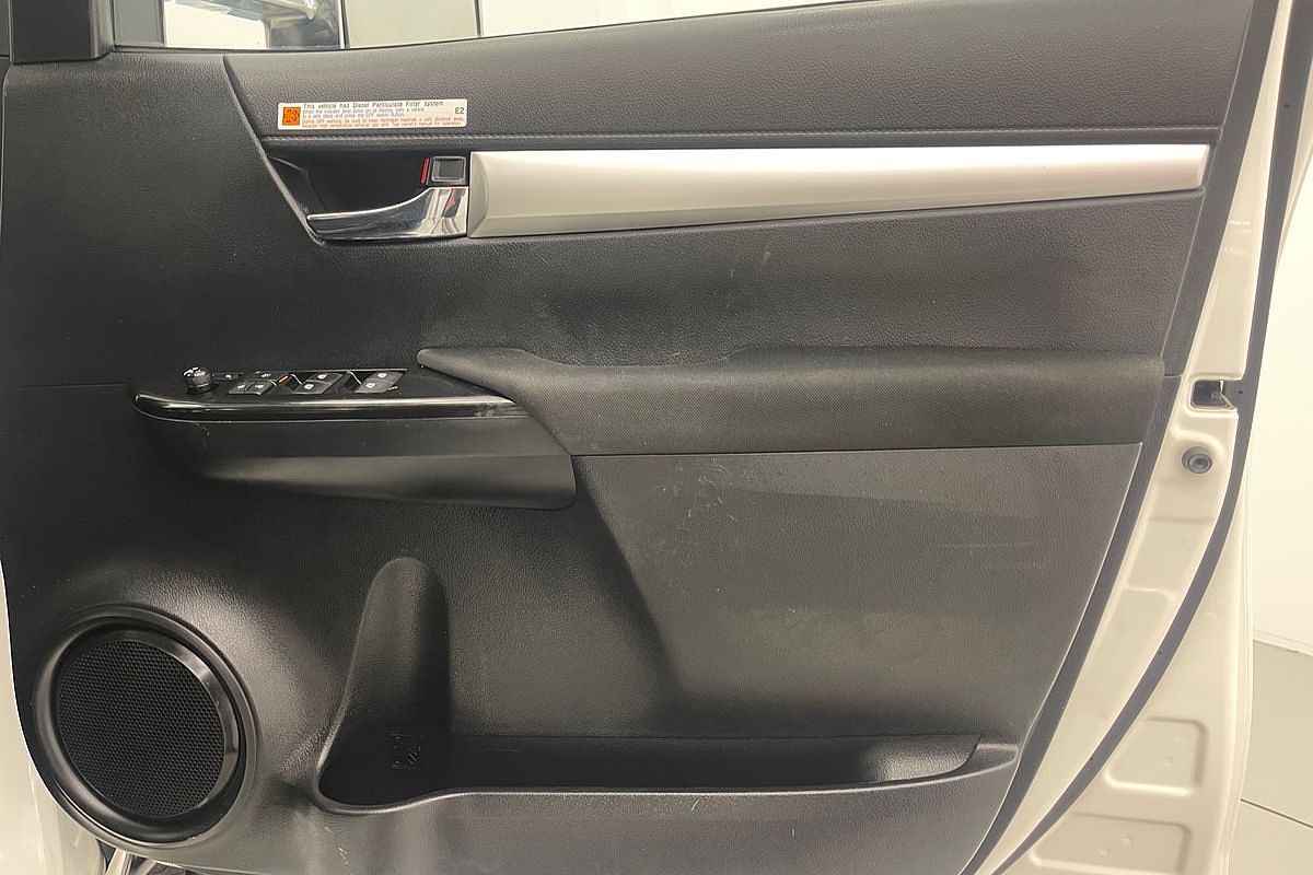 2016 Toyota Hilux SR5 GUN126R 4X4