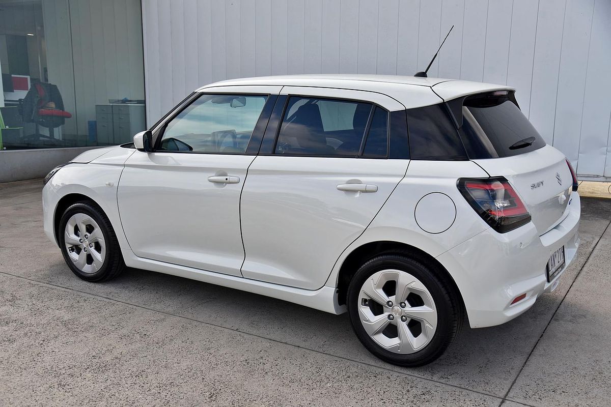 2024 Suzuki Swift Hybrid Plus UZ