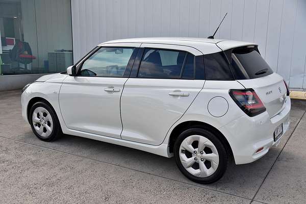 2024 Suzuki Swift Hybrid Plus UZ